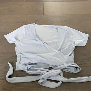 Short sleeve tie around tee